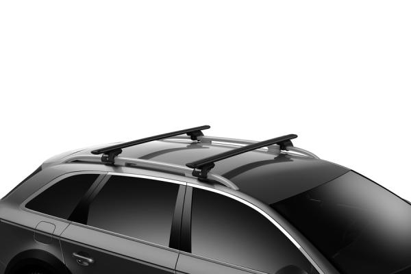 Thule Raised Rail Evo 7104 mit 7111 mit Thule Wingbar Black Evo 108 cm